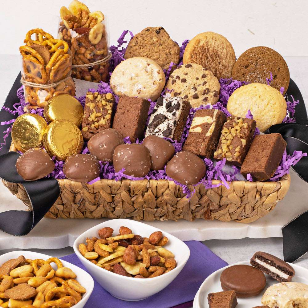 Valentine's Day Deluxe Chocolate Gift Basket – Kron Chocolatier